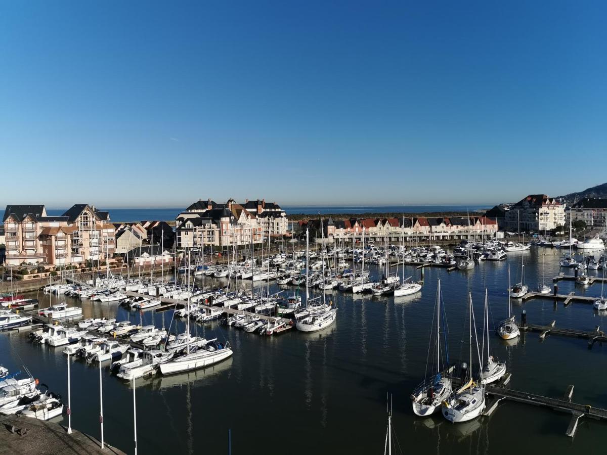 2 Pieces Front De Mer Ensoleille Et Calme Acces Direct Plage Cabourg Bagian luar foto