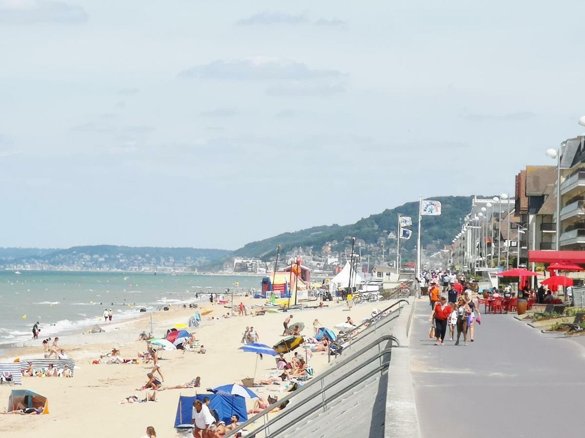 2 Pieces Front De Mer Ensoleille Et Calme Acces Direct Plage Cabourg Bagian luar foto